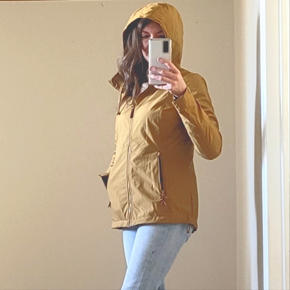 Iona Women's Soft Shell Jacket - Picture 2 of 9